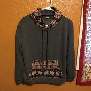 Cute snug hoodie with a festive design !